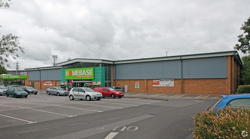 Western Rd, Bracknell for lease - Primary Photo - Image 1 of 2