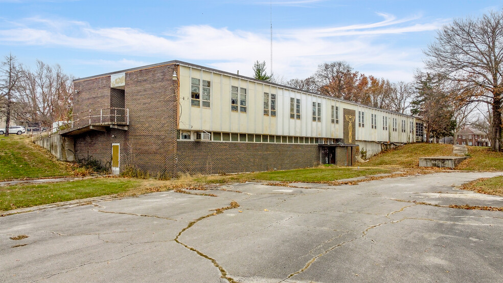 701 Bridge St, Sweet Springs, MO for sale - Building Photo - Image 3 of 21