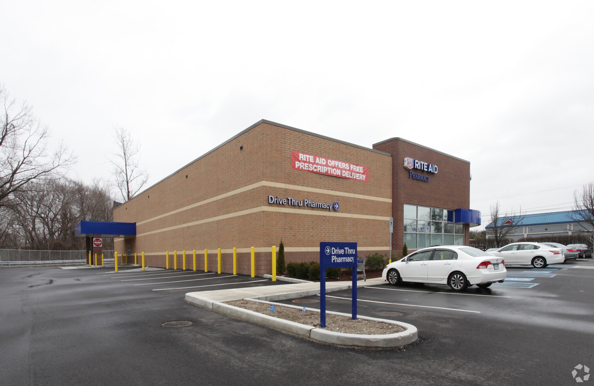 329 Ellington Rd, East Hartford, CT 06108 Retail for Lease