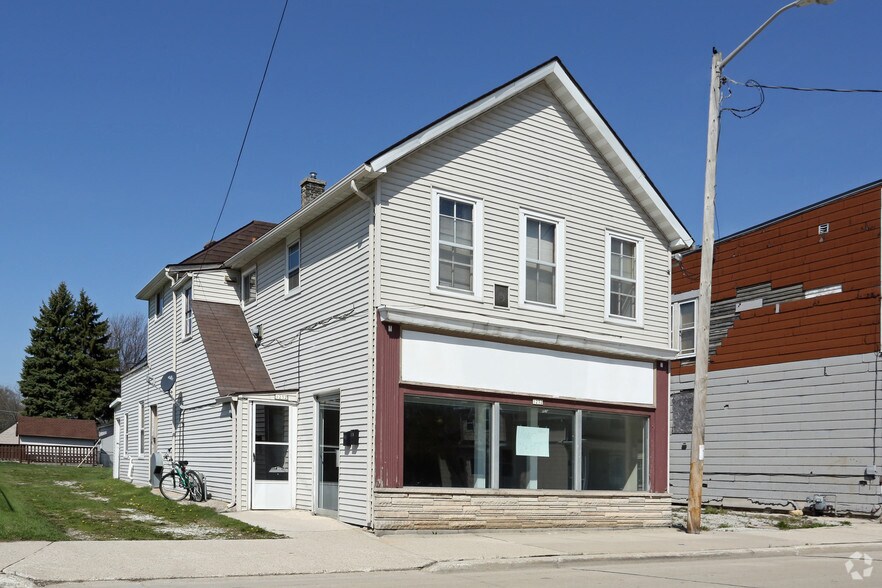 1232 S 10th St, Manitowoc, WI for sale - Primary Photo - Image 1 of 1