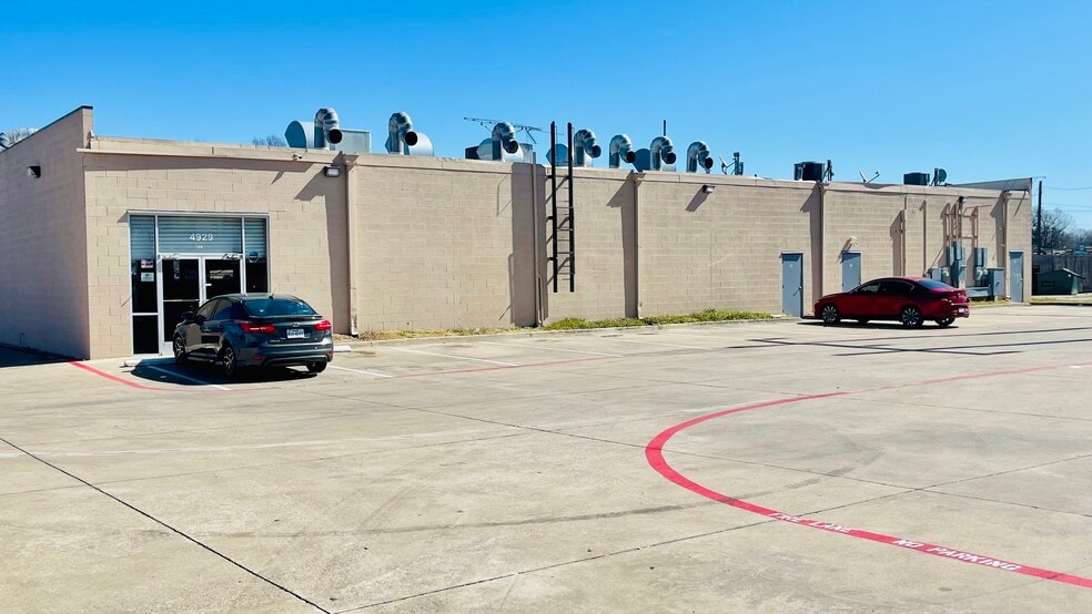 4929 Gus Thomasson Rd, Mesquite, TX for sale - Building Photo - Image 3 of 3