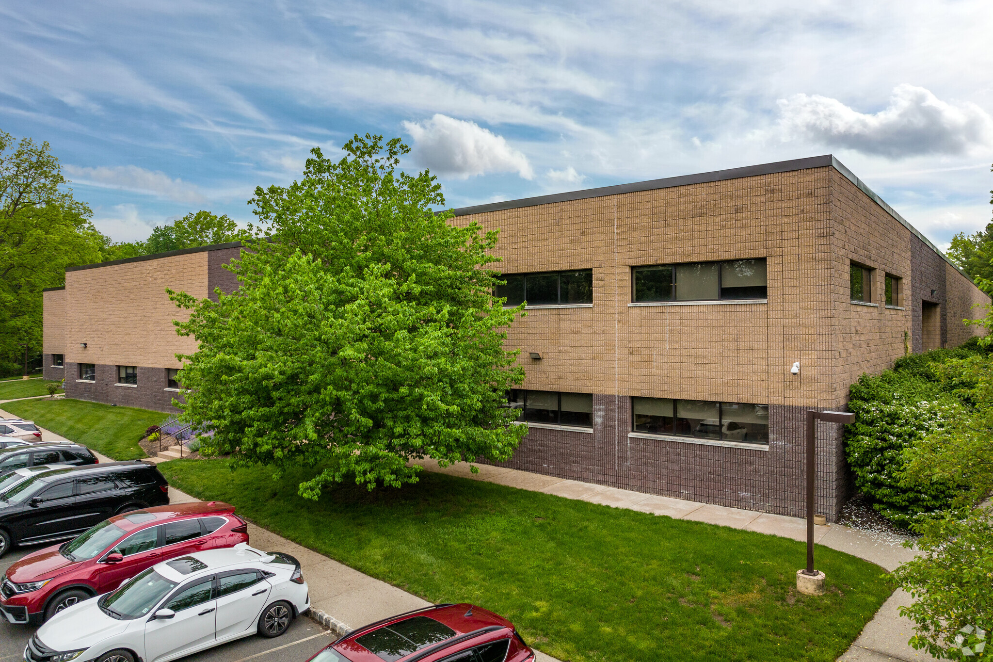 222 New Rd, Parsippany, NJ for lease Primary Photo- Image 1 of 6