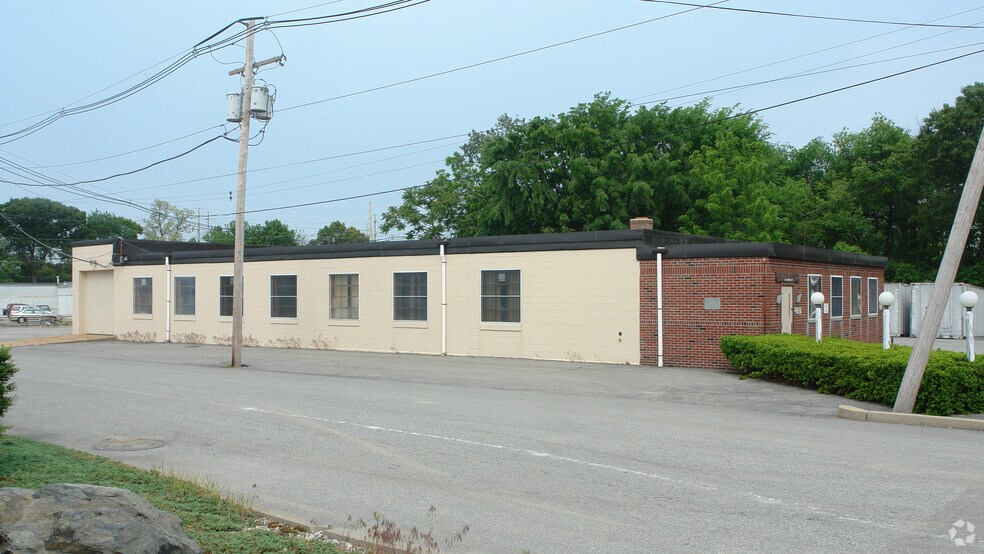 115 Maple St, Warwick, RI for sale - Primary Photo - Image 1 of 1