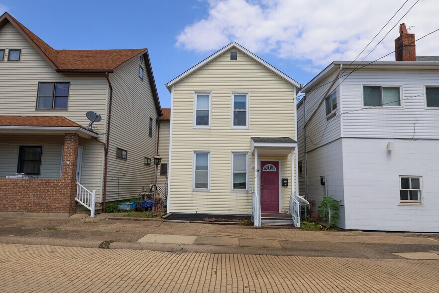 317 7th St, Ford City, PA for sale - Primary Photo - Image 1 of 1