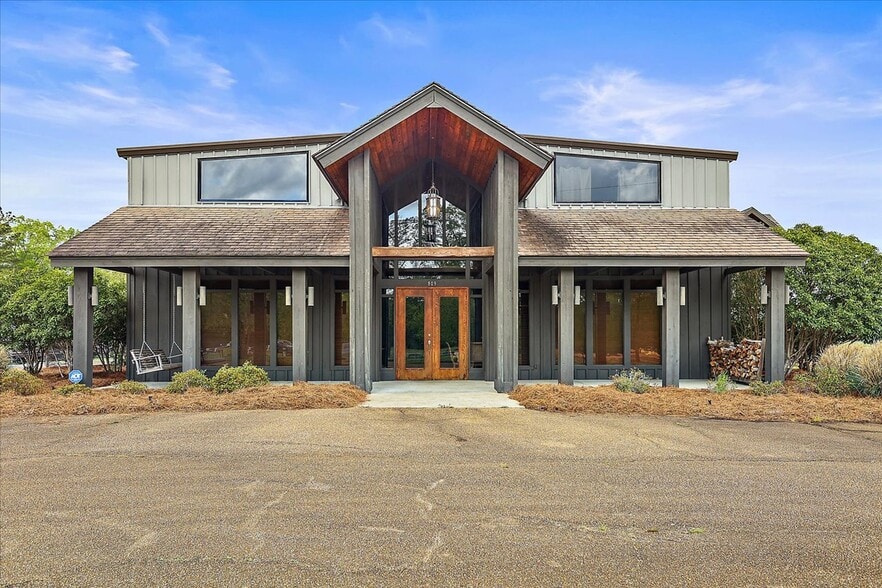 809 N Church St, Florence, MS for lease - Building Photo - Image 1 of 26