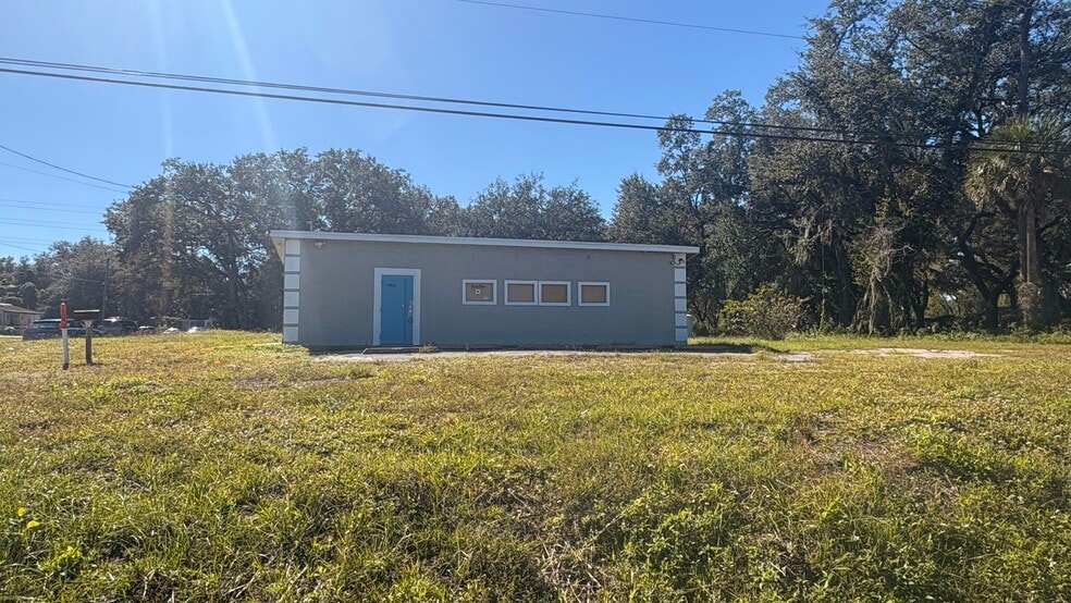 15200 E Colonial Dr, Orlando, FL for sale - Building Photo - Image 2 of 11