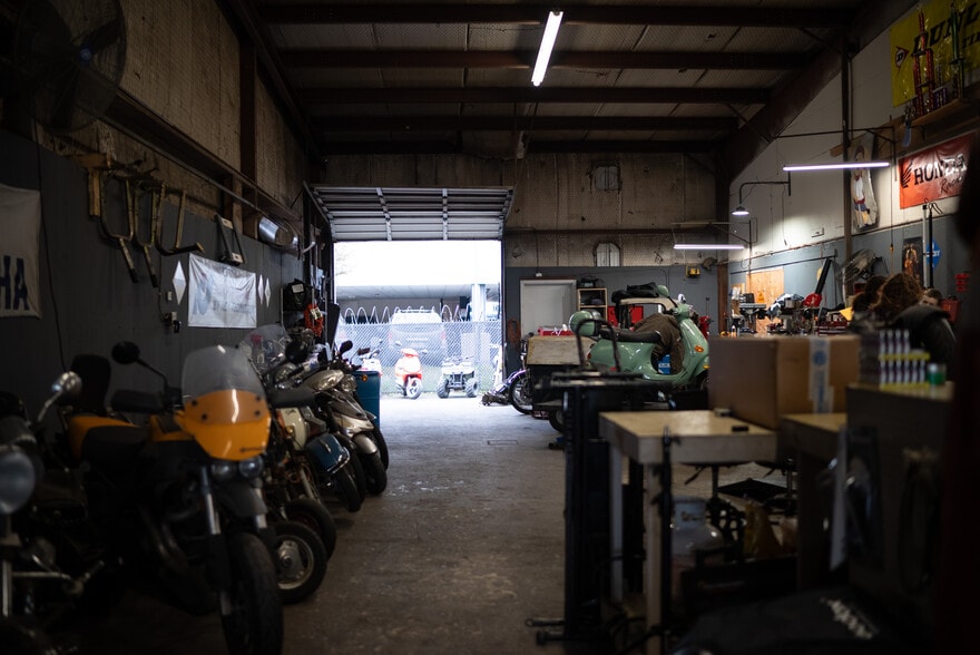 405 Tillery St, Austin, TX for lease - Building Photo - Image 3 of 5