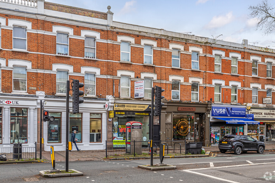 285 Chiswick High Rd, London for sale - Building Photo - Image 2 of 4