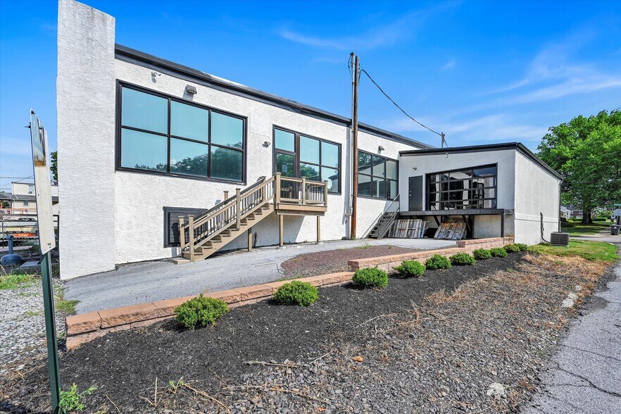 1400 Maple St, Pottstown, PA for sale - Building Photo - Image 1 of 1