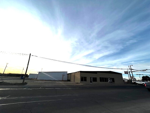 900 N Nelson, Fort Stockton, TX for lease - Building Photo - Image 3 of 23