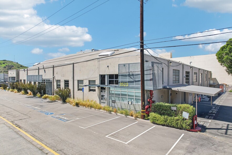 3523-3525 Eastham Dr, Culver City, CA for lease - Building Photo - Image 3 of 9