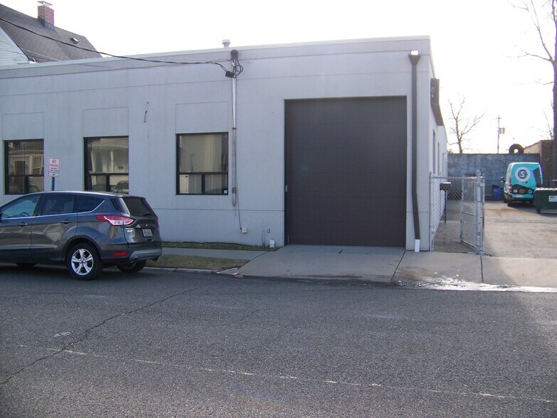 15 Van Orden Pl, Hackensack, NJ for sale - Primary Photo - Image 1 of 1