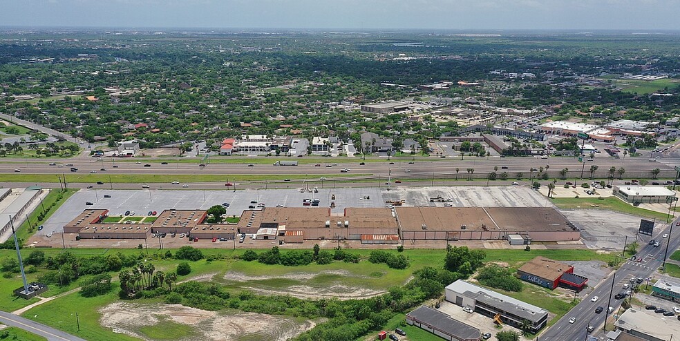 800 Frontage Rd, Brownsville, TX for lease - Building Photo - Image 3 of 4