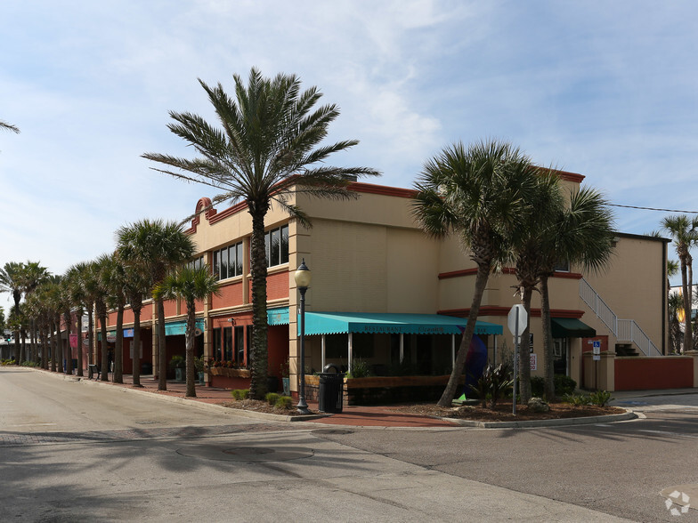 60 Ocean Blvd, Atlantic Beach, FL for sale - Primary Photo - Image 1 of 1