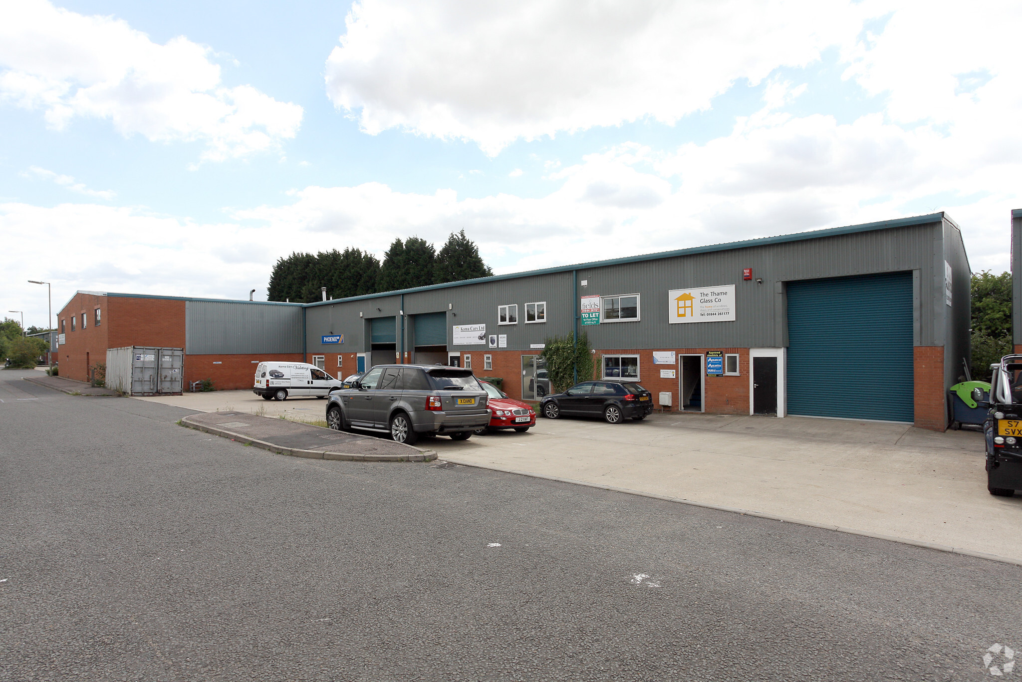 Station Yard, Thame for lease Primary Photo- Image 1 of 11