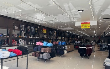 1538 Old Country Rd, Plainview, NY for lease Interior Photo- Image 2 of 4