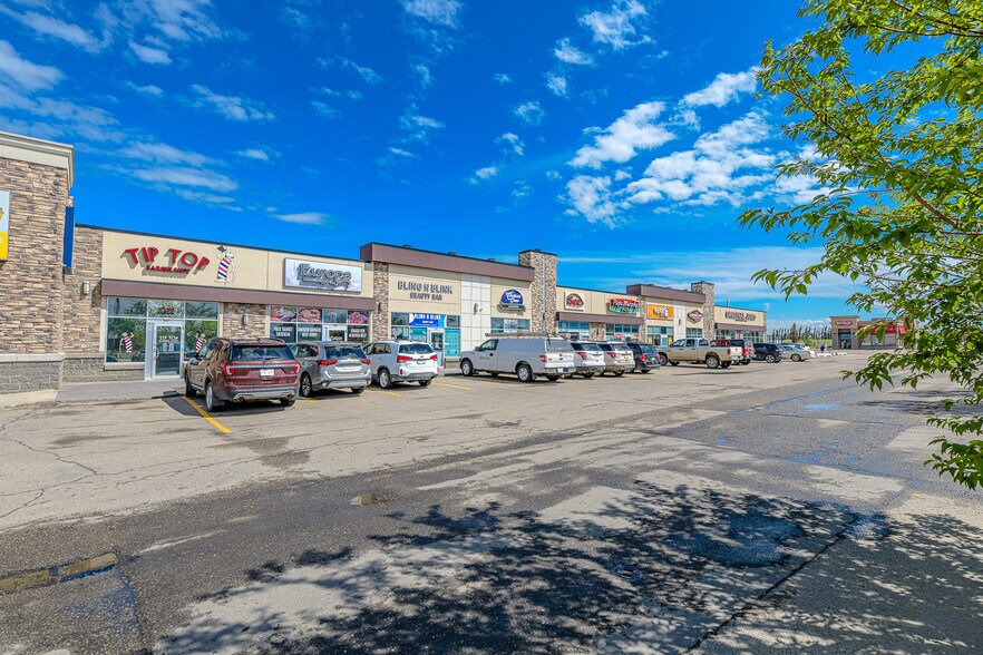 10712 80th Ave, Grande Prairie, AB for lease - Building Photo - Image 3 of 7
