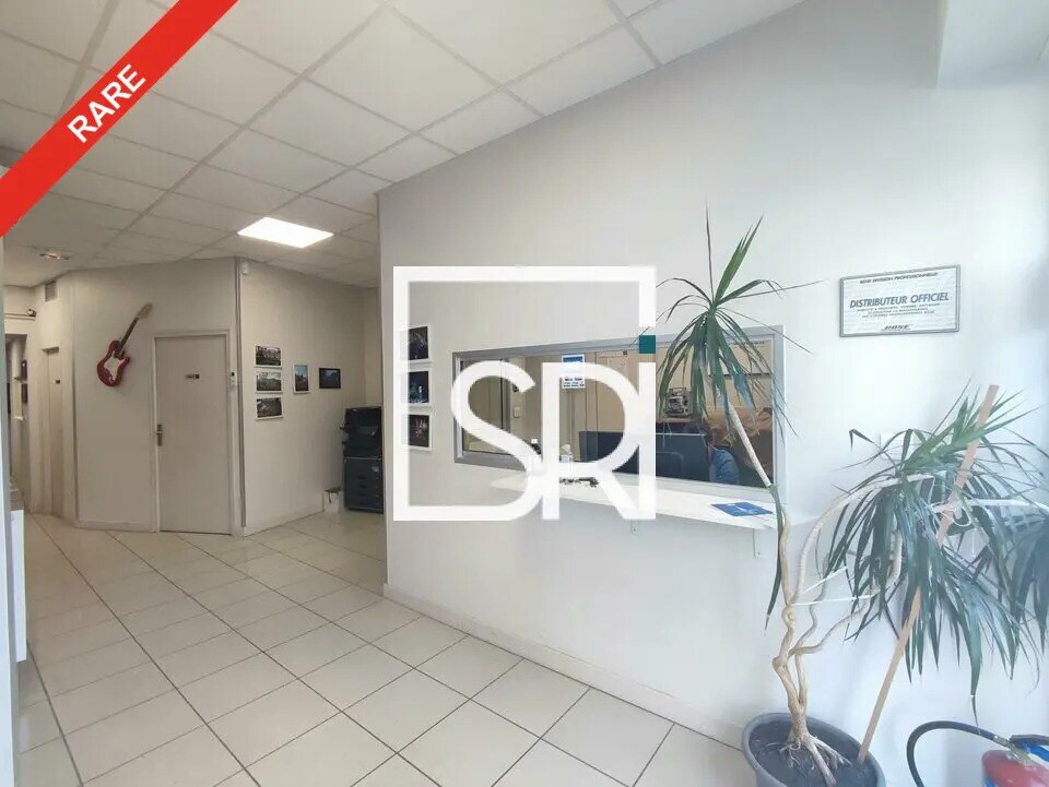 Office in Clermont-Ferrand for lease Building Photo- Image 1 of 10