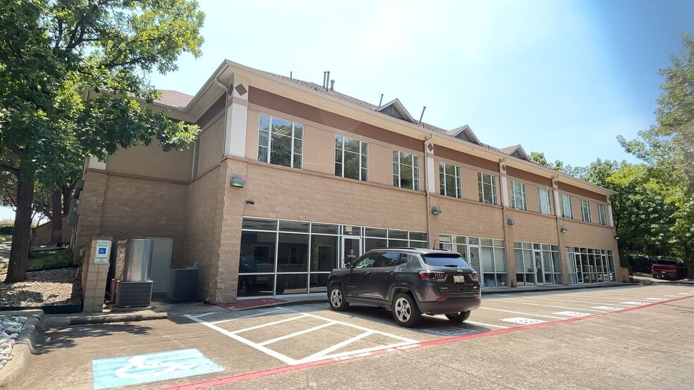 1650 W Northwest Hwy, Grapevine, TX for lease - Building Photo - Image 3 of 5