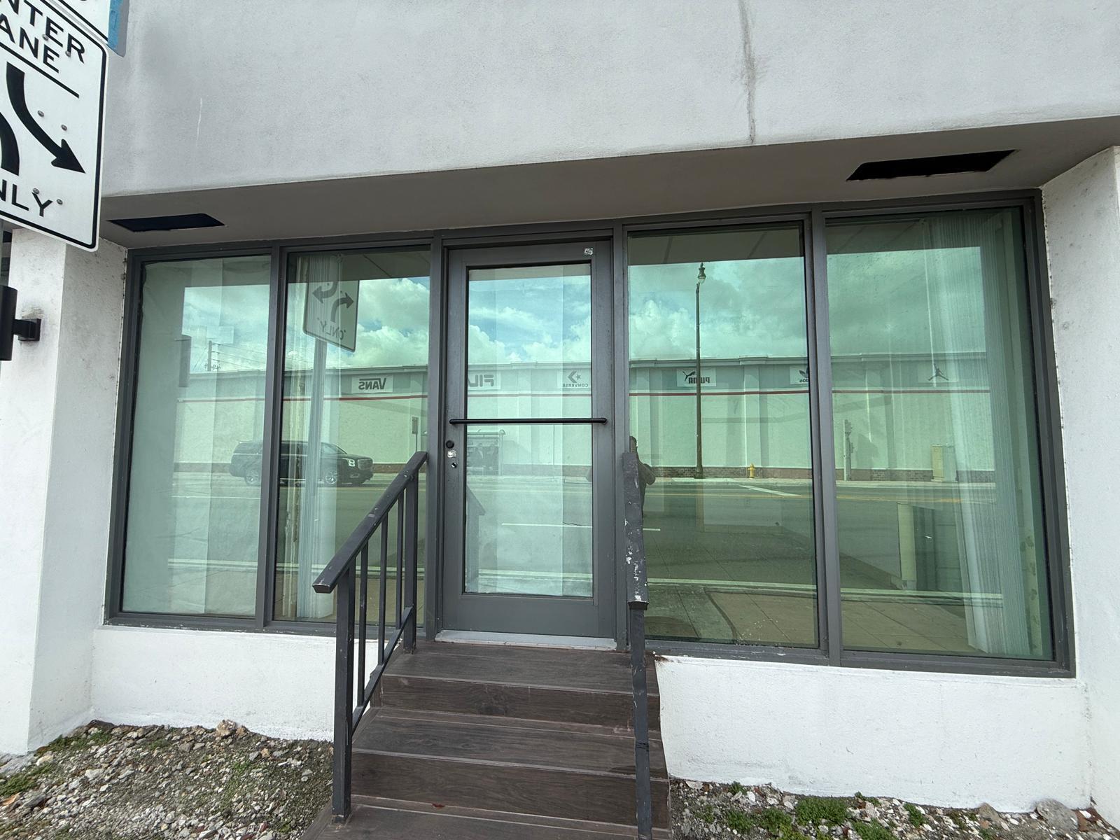 801 Monterey St, Coral Gables, FL for lease Interior Photo- Image 1 of 23