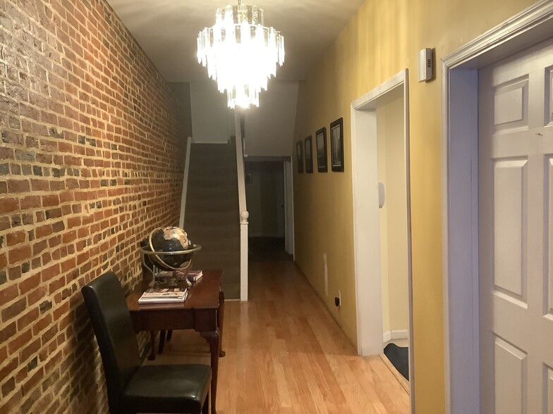 12 E Pleasant St, Baltimore, MD for sale - Building Photo - Image 3 of 10