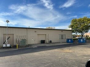 880-888 Pleasant Valley Dr, Springboro, OH for lease Interior Photo- Image 2 of 2