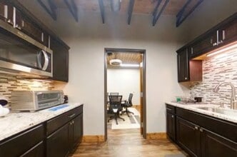 5771 Park Vista Cir, Fort Worth, TX for lease Interior Photo- Image 1 of 5