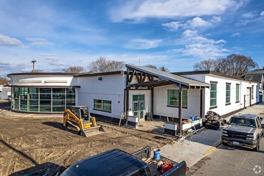 550 Pawtucket Ave, Pawtucket, RI for sale - Primary Photo - Image 1 of 1