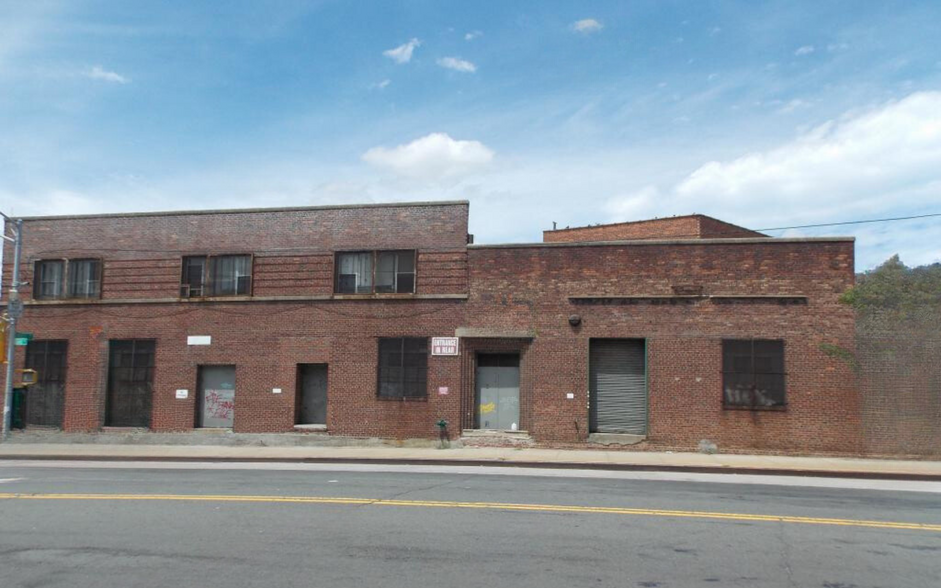 58-01 Grand Ave, Maspeth, NY for sale - Building Photo - Image 1 of 3