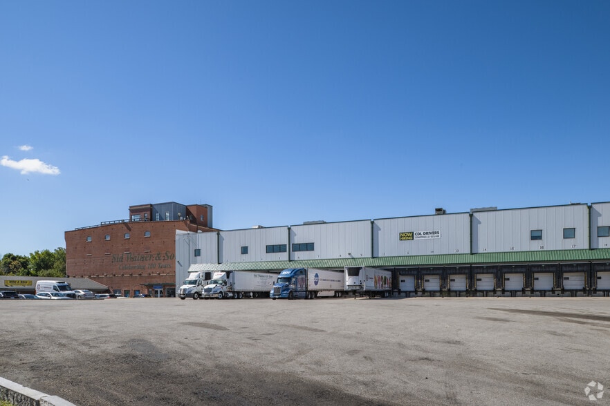 2301 Purchase St, New Bedford, MA for lease - Building Photo - Image 2 of 4