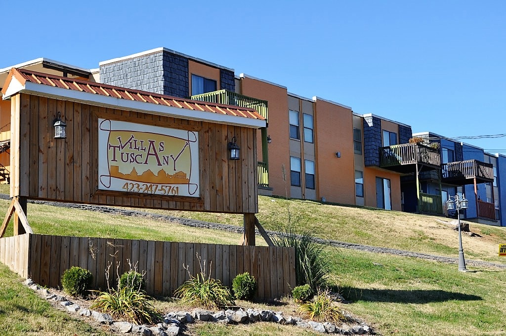 724 Teasel Dr, Kingsport, TN 37660