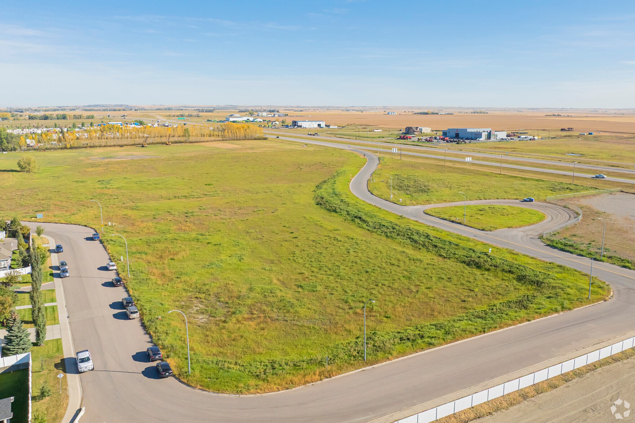 2110 Helena St SE, High River, AB for sale Primary Photo- Image 1 of 3