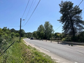 383 Avenue Ambroise Croizat, Gardanne, BDR - AERIAL  map view - Image1