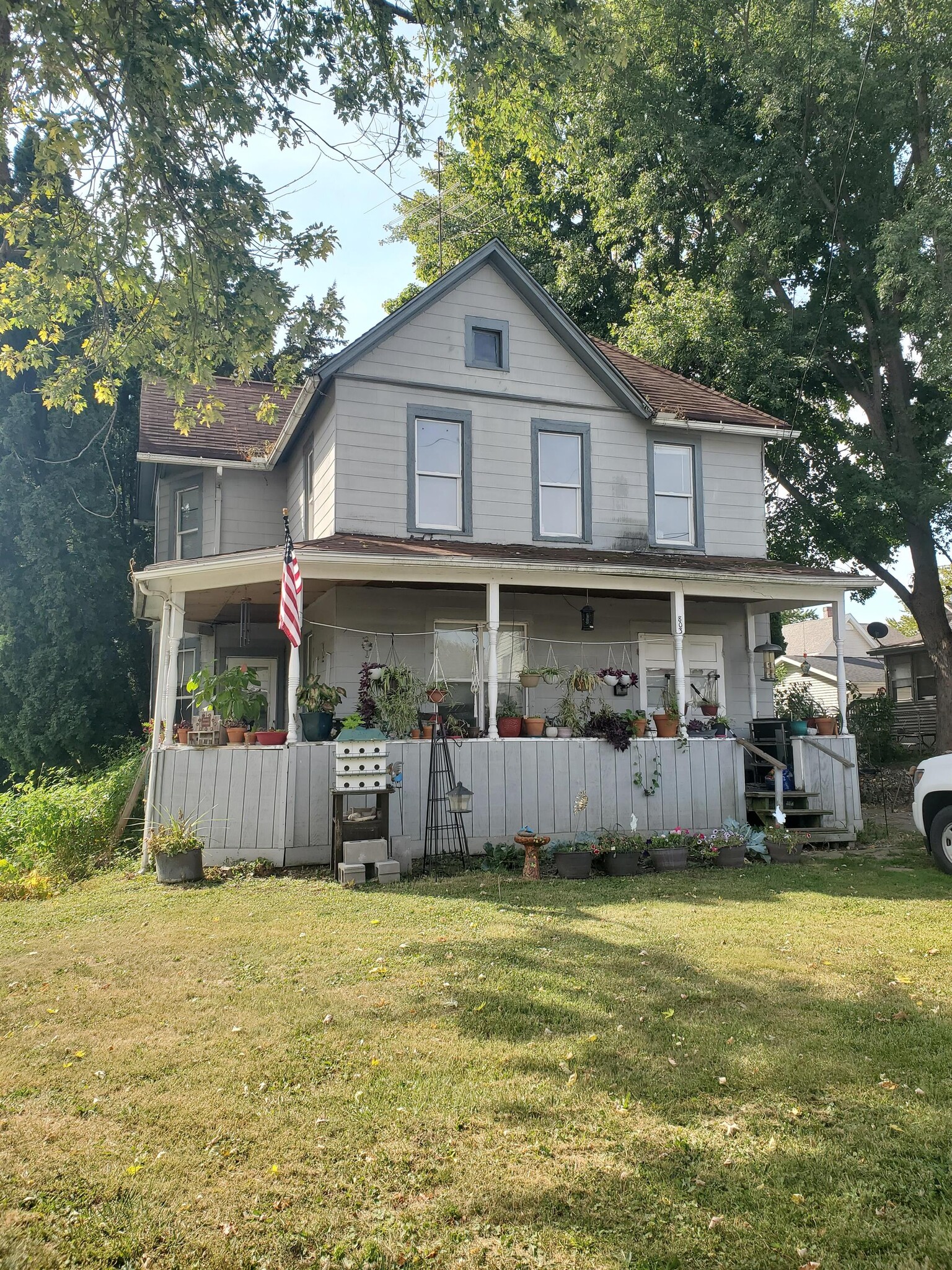 803 W Avon St, Freeport, IL for sale Primary Photo- Image 1 of 2