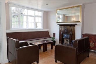 Hampton Court Rd, East Molesey for sale Interior Photo- Image 2 of 5