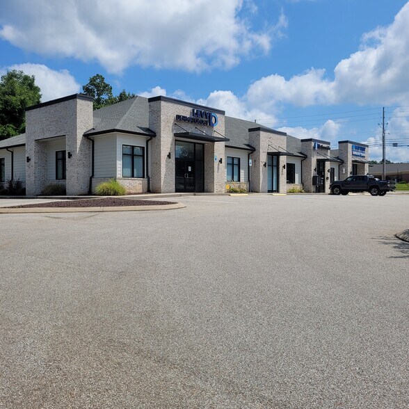 15 Old Humboldt Rd, Jackson, TN for lease - Building Photo - Image 1 of 5
