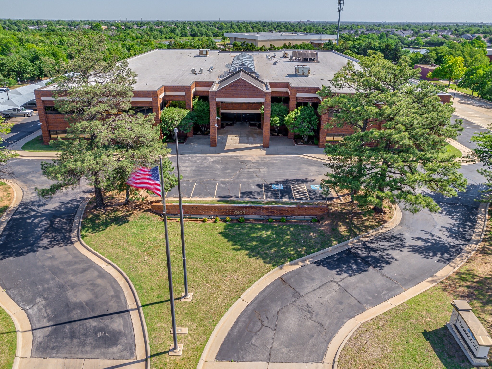 7301 NW Expressway, Oklahoma City, OK for sale Primary Photo- Image 1 of 17