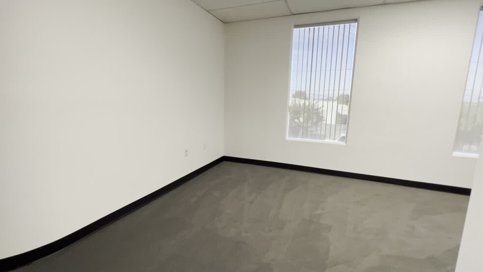 2675 Junipero Ave, Signal Hill, CA for lease - Commercial Listing Video - Image 2 of 7