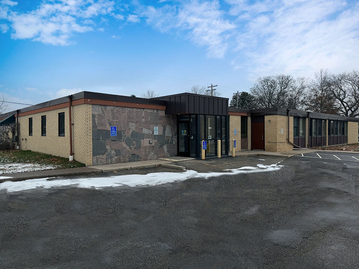 2716 Upper Afton Rd, Maplewood, MN 55119 Office for Lease