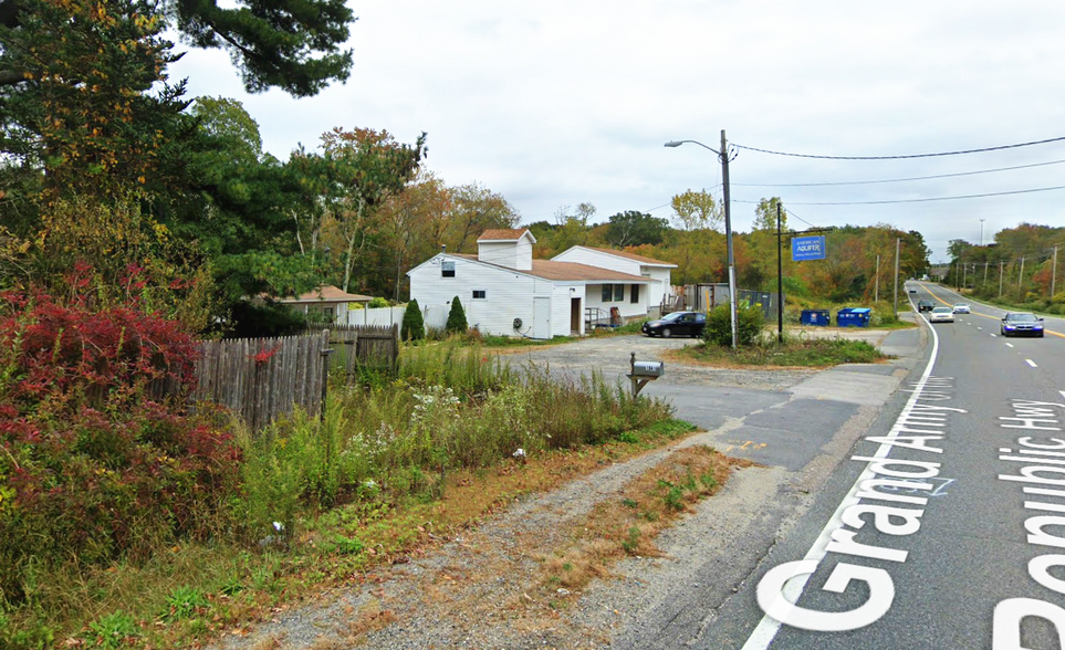 1941 GAR Hwy, Swansea, MA for sale - Building Photo - Image 1 of 1