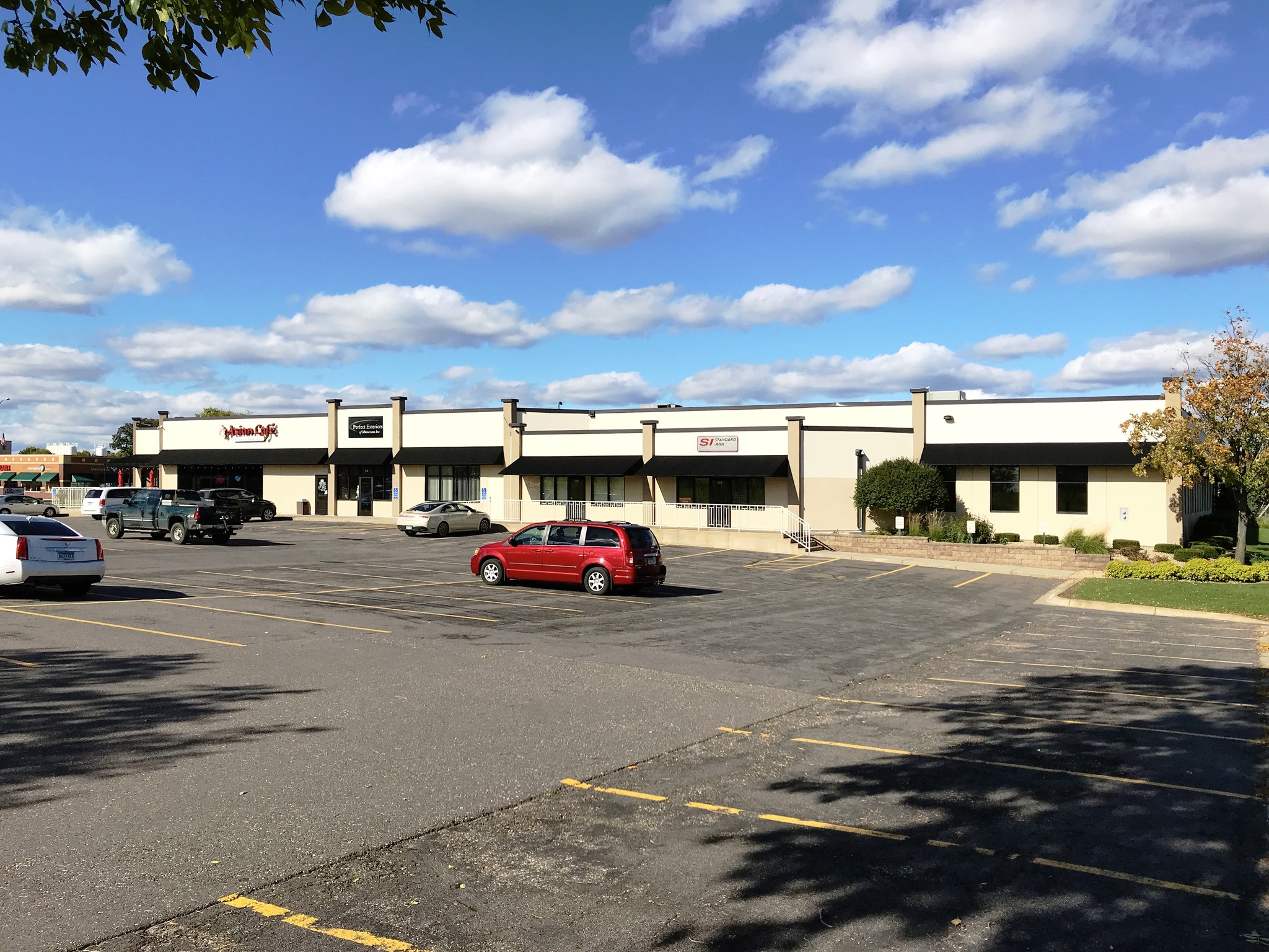 500-524 Pine St, Monticello, MN for sale Primary Photo- Image 1 of 1