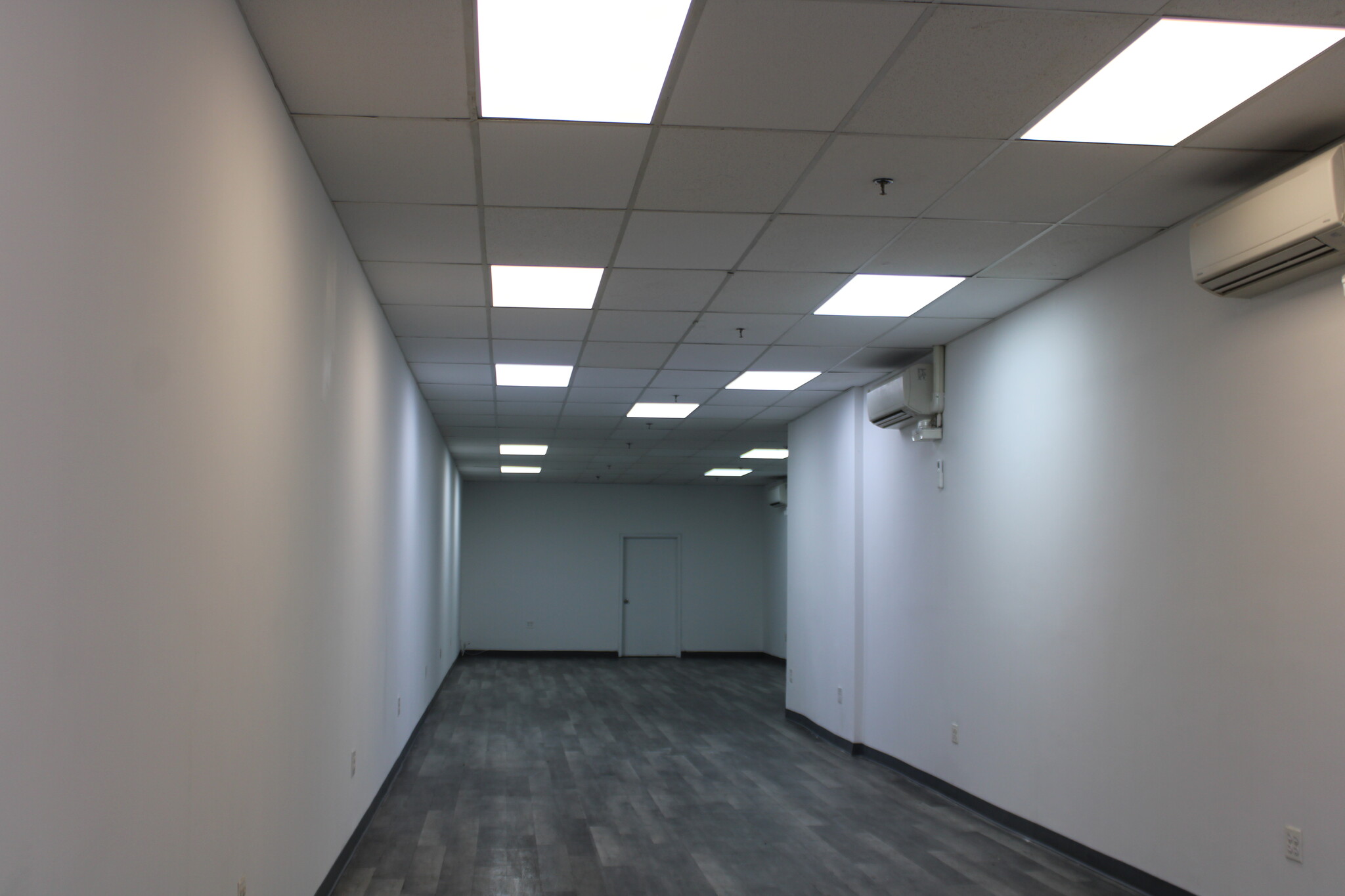 858-866 E Tremont Ave, Bronx, NY for lease Interior Photo- Image 1 of 4