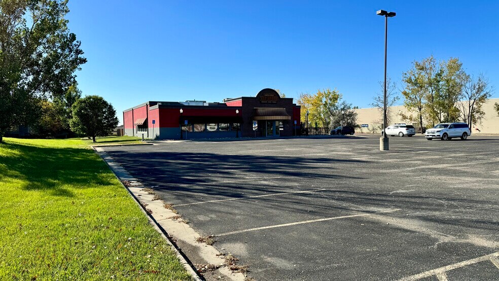 3333 Hwy 10 E, Moorhead, MN for lease - Primary Photo - Image 2 of 40