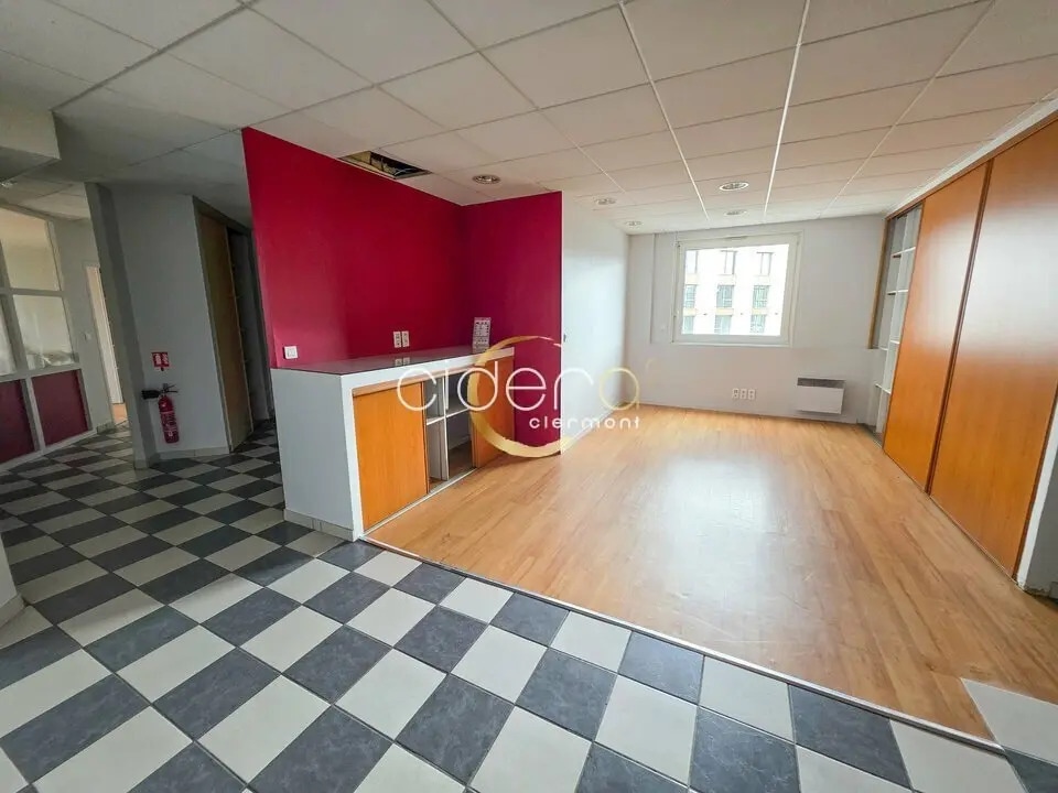 Office in Clermont-Ferrand for sale Building Photo- Image 1 of 9