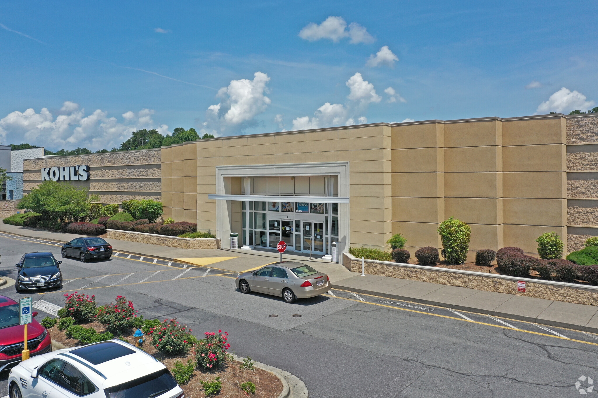 10101036 Hanes Mall Blvd, WinstonSalem, NC 27103 Hanes Point