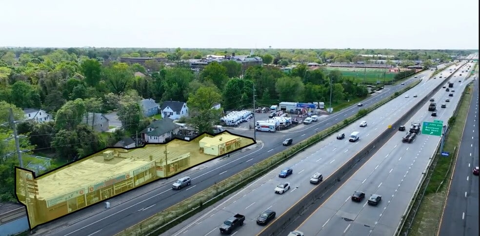 Sunrise Highway Portfolio portfolio of 3 properties for sale on LoopNet.com - Building Photo - Image 2 of 9