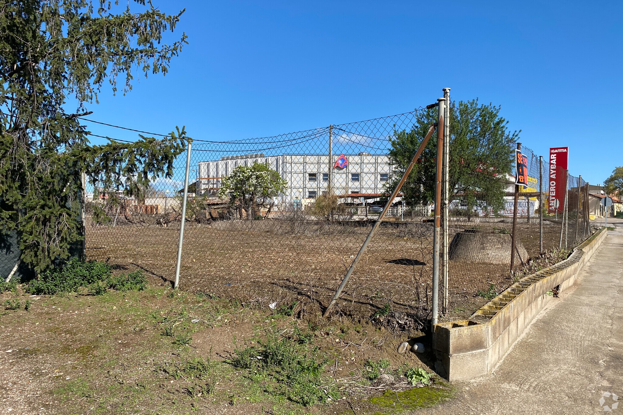 Carretera Fontanar, 7, Guadalajara, Guadalajara for sale Primary Photo- Image 1 of 3