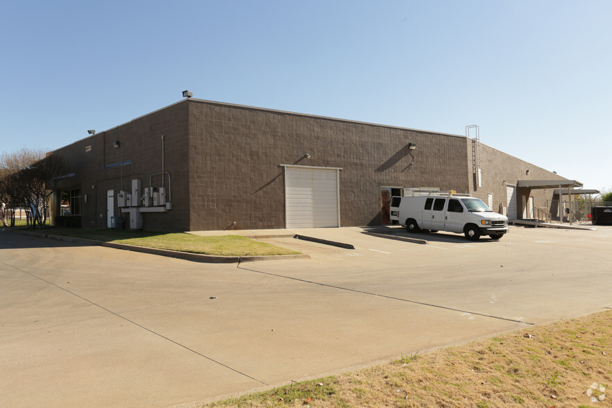 10025 W Technology Blvd, Dallas, TX for sale - Building Photo - Image 3 of 6