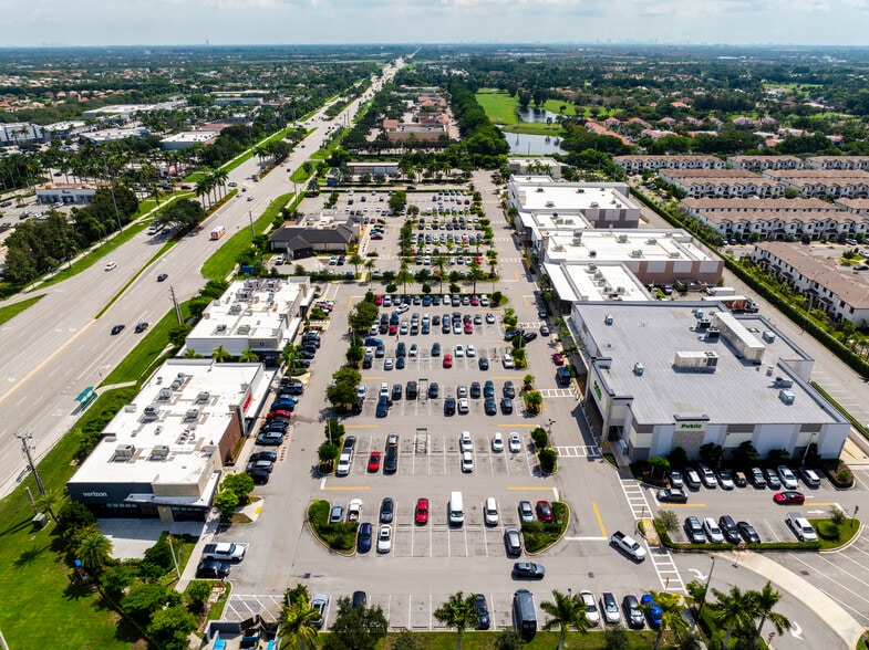 16000 Pines Blvd, Pembroke Pines, FL for lease - Building Photo - Image 3 of 7