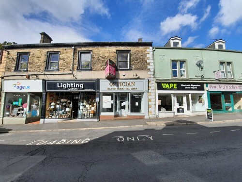 20 Moor Ln, Clitheroe for sale - Primary Photo - Image 1 of 2